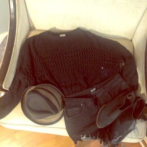 Open knit Summer sweater.  Black medium billabong